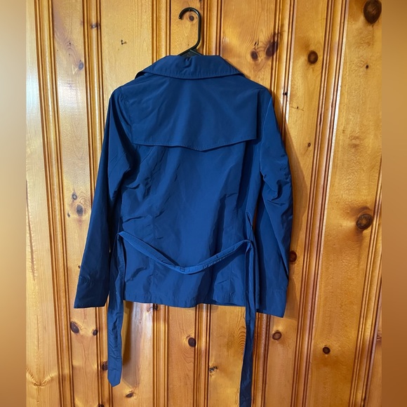 Lands’ End women’s rain jacket - Picture 2 of 4